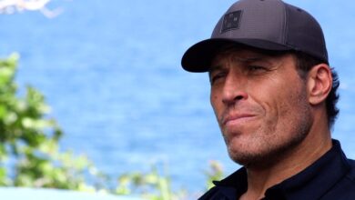 How Tony Robbins Changed His Life at 17 Years Old How Tony Robbins Changed His Life at 17 Years Old
